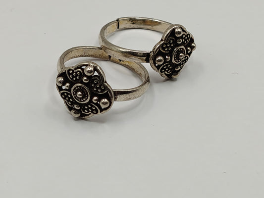 Oxidised 92.5 Silver Toe Rings – Floral Design (Pair)