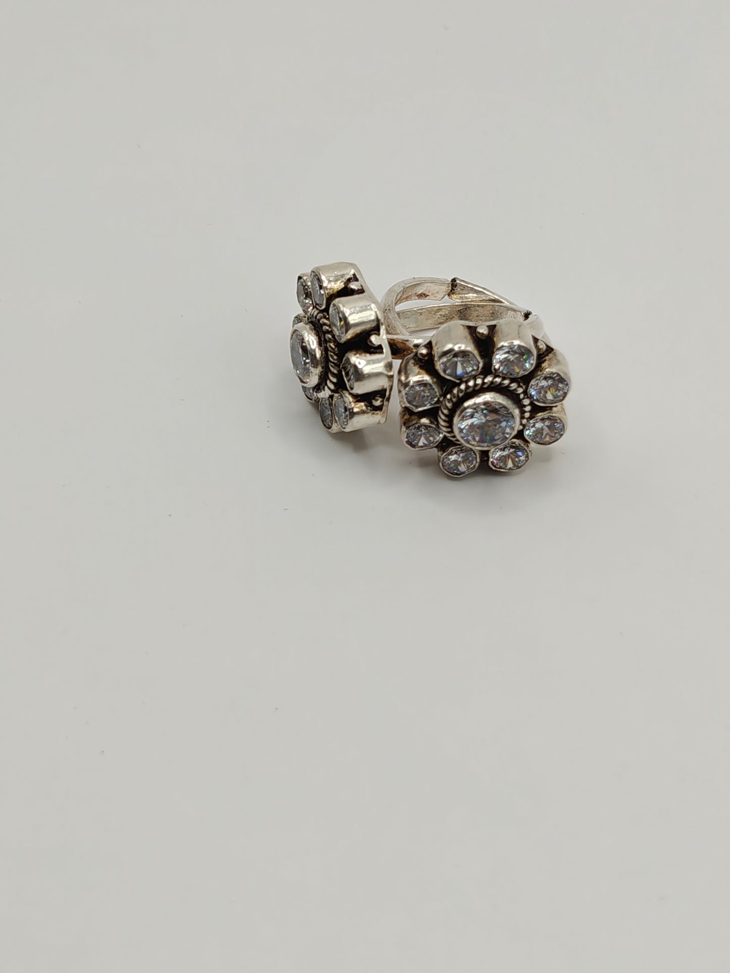 92.5 Sterling Silver Floral CZ Toe Rings