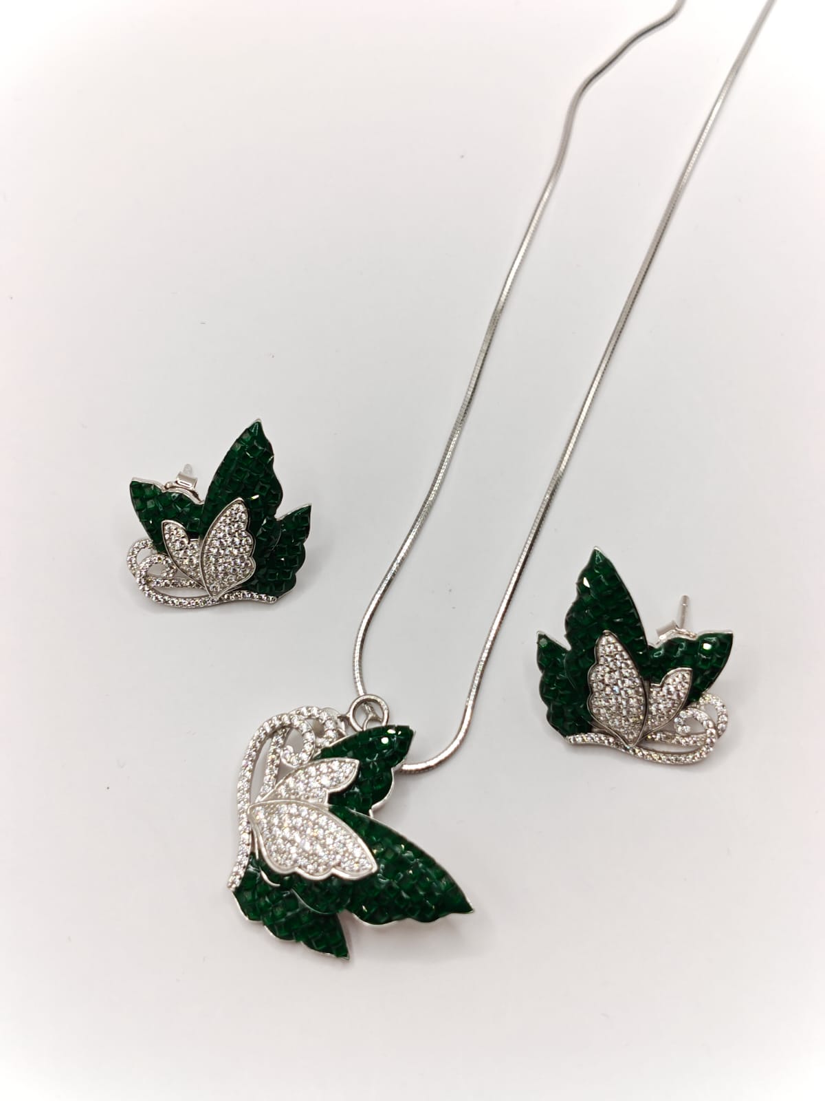 Green Leaf & Butterfly Necklace Set with Earrings