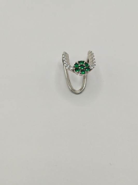 92.5 Silver Ring with Green Stone Floral Design